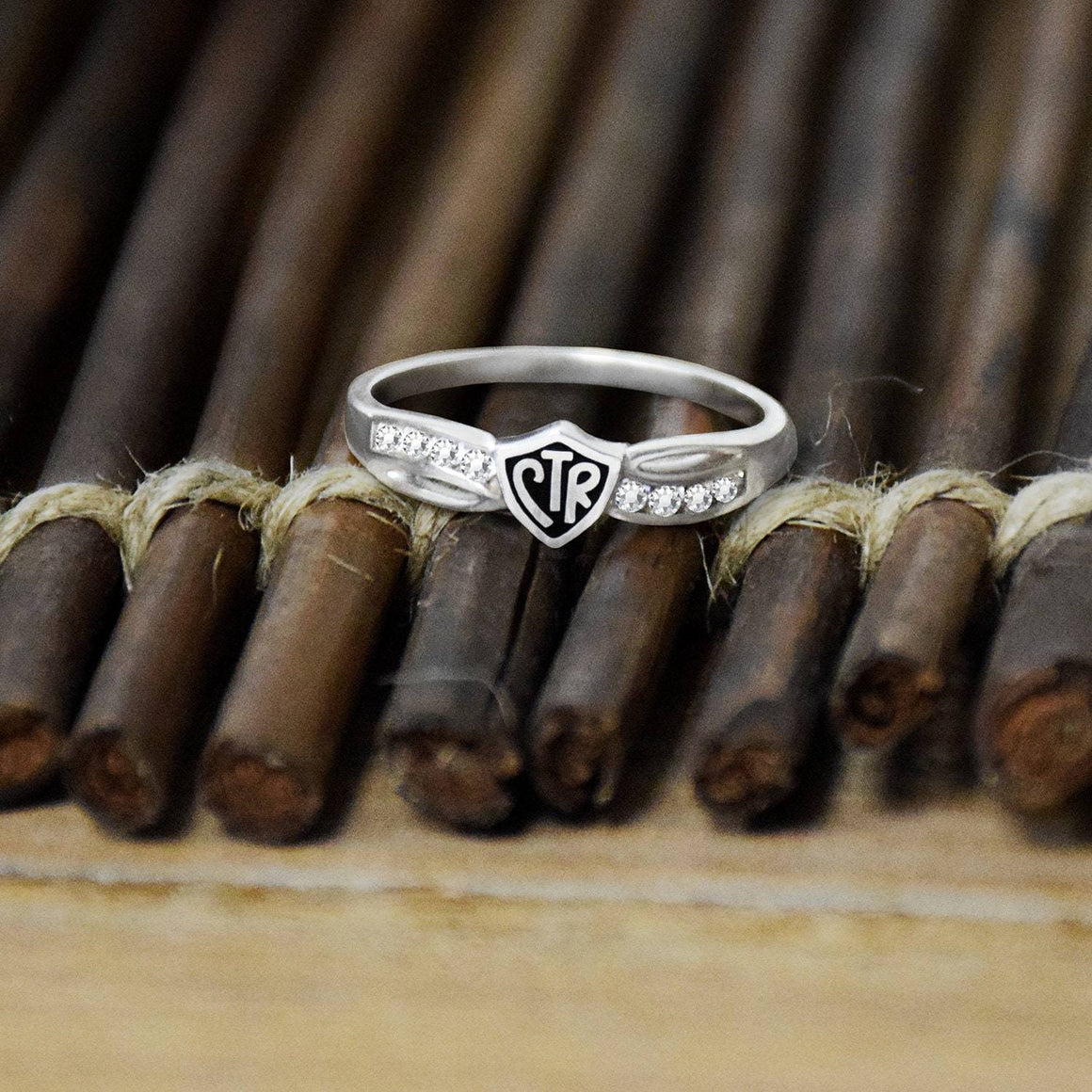 Bow with Classic Shield Sterling Silver Choose the Right CTR Ring