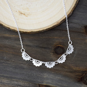 Elegant Lace Scallop Charm Necklace - Silver Finish
